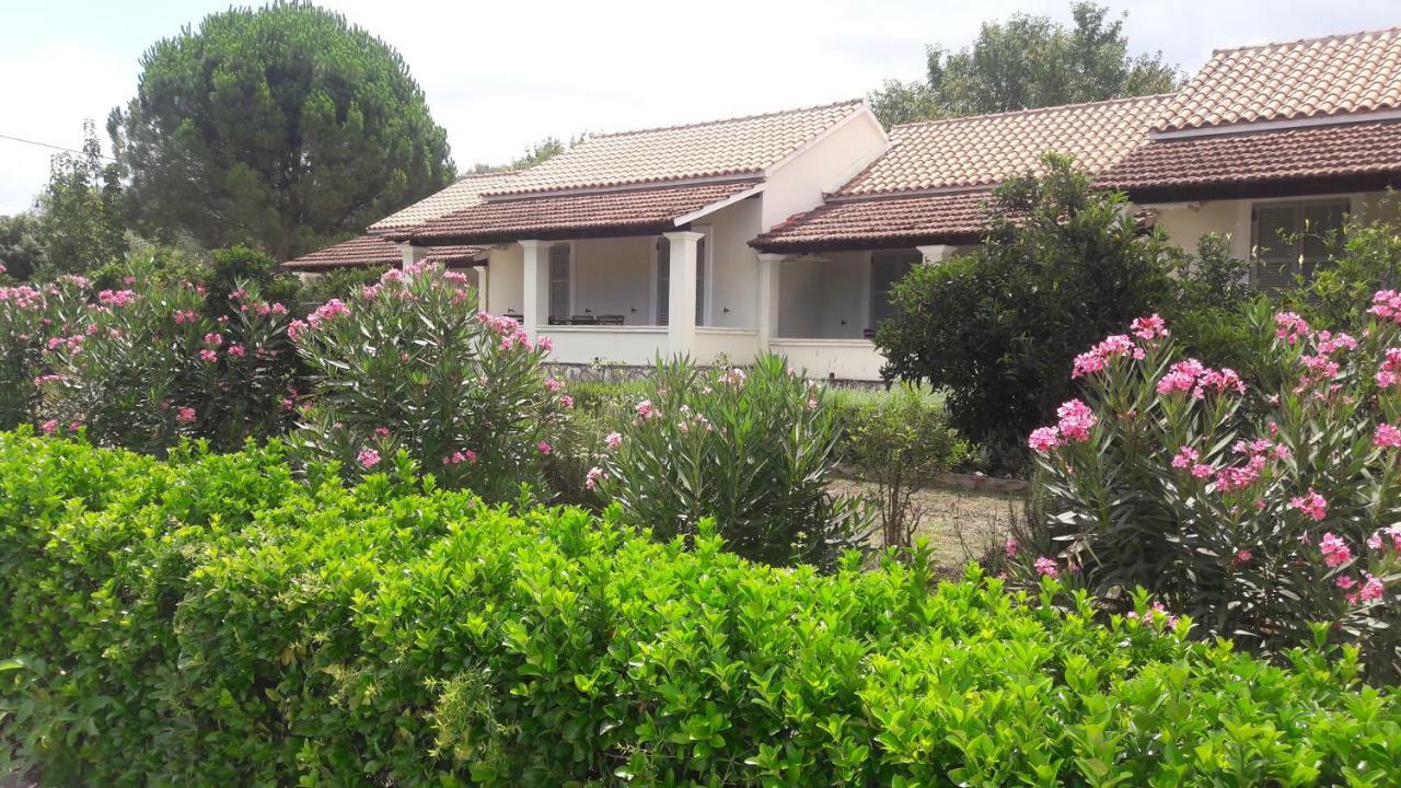 Lemontree Apartments Kassiopi Exterior photo